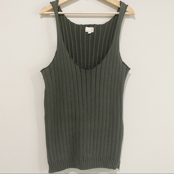 URBAN RENEWAL Vintage Ribbed Sweater Vest - Picture 1 of 9